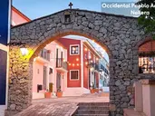 Occidental Pueblo Acantilado