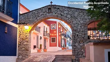 Occidental Pueblo Acantilado