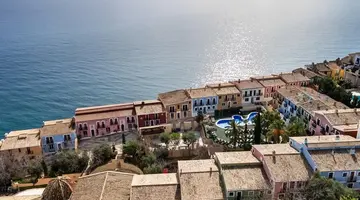 Occidental Pueblo Acantilado
