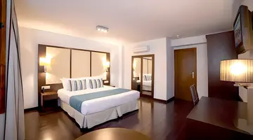 Occidental Pueblo Acantilado