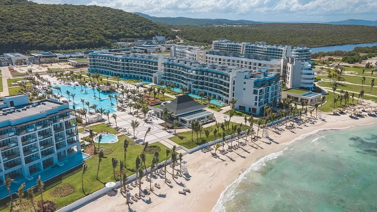 Ocean Eden Bay - Adults Only