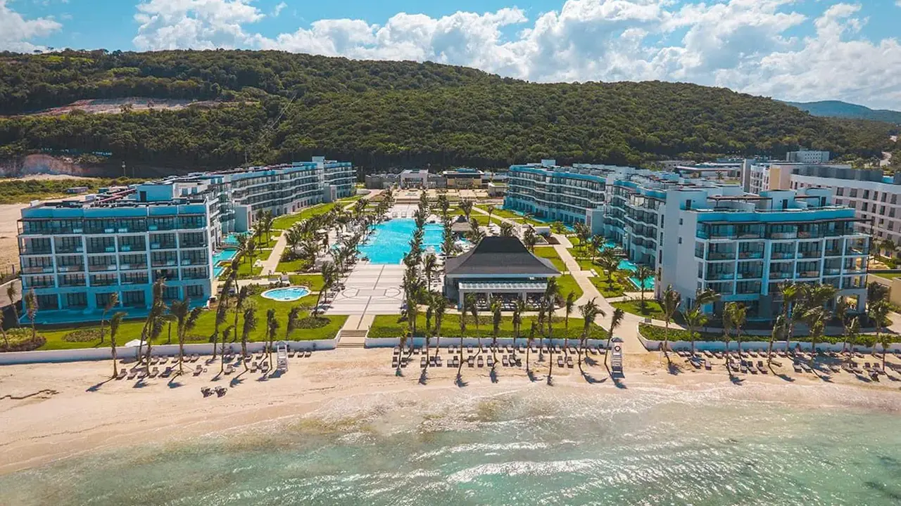 Ocean Eden Bay - Adults Only