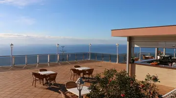 Ocean Gardens Hotel