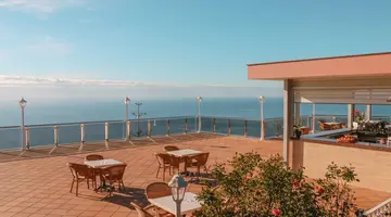 Ocean Gardens Hotel