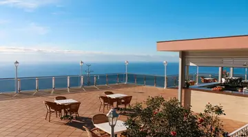 Ocean Gardens Hotel