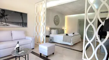 Ocean Maya Royale