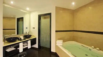 Ocean Maya Royale