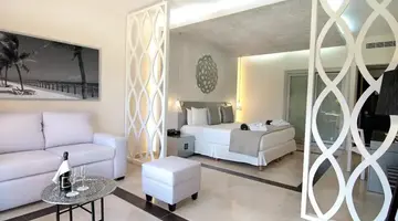 Ocean Maya Royale