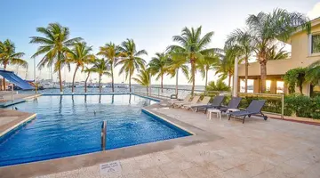 Ocean View Cancun Arenas