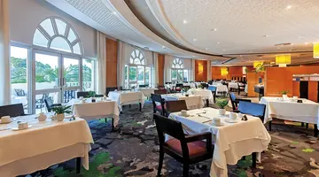 OCEANA HOTEL & SPA