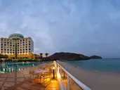 OCEANIC KHORFAKKAN RESORT & SPA