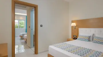 Oceanis Park Hotel