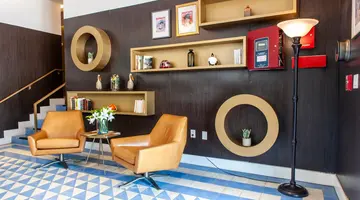 Oceanside Hotel + Suites