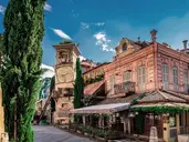 Odcienie granatów na morelowym szlaku