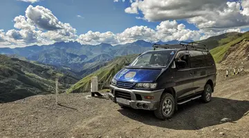 Off-road i na trasie - Gruzja