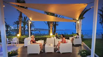 Okeanos Beach Boutique Hotel