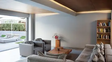Oktober Downtown Boutique Hotel (ex Rooms)