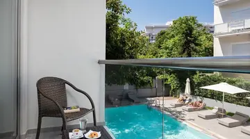 Oktober Downtown Boutique Hotel (ex Rooms)