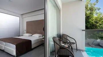 Oktober Downtown Boutique Hotel (ex Rooms)