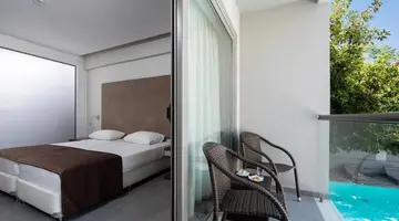 Oktober Downtown Boutique Hotel