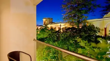 Oktober Downtown Boutique Hotel