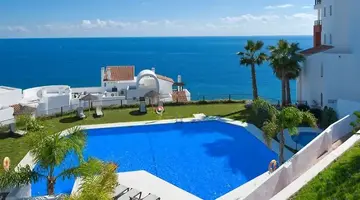 Olee Nerja Holiday Rentals by Fuerte Group