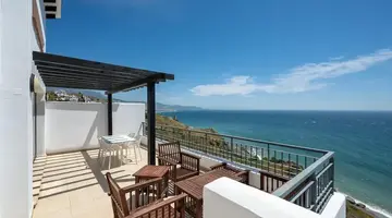 Olee Nerja Holiday Rentals by Fuerte Group