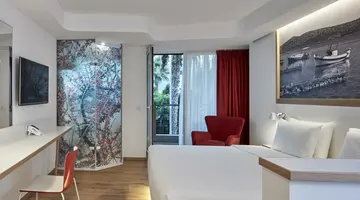Olive Green Hotel