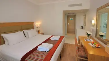 OLYMPIC LAGOON RESORT AYIA NAPA