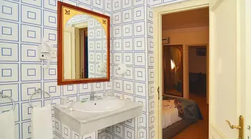 Omega Hotel
