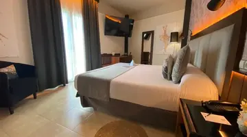 ON ALETA ROOM designed for adults