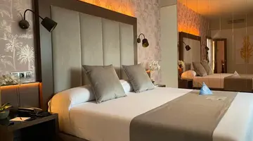 ON ALETA ROOM designed for adults