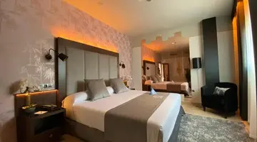 ON ALETA ROOM designed for adults