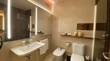 ON ALETA ROOM designed for adults