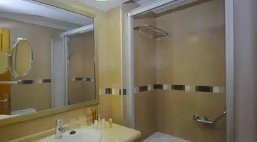 Ona Beverly Hills Suites