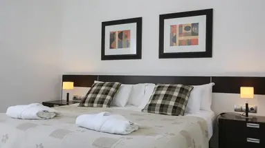 Ona Beverly Hills Suites