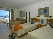 Ona Beverly Hills Suites