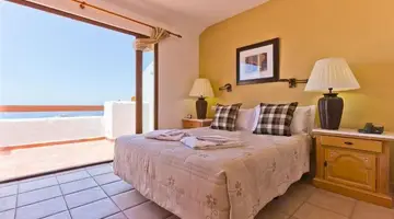 Ona Beverly Hills Suites