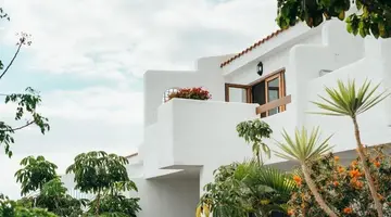 Ona Beverly Hills Suites