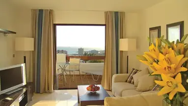 Ona Beverly Hills Suites