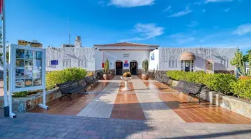 Ona el Marques Resort