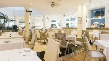 Ona Hollywood Mirage