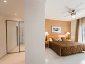 Ona Hollywood Mirage
