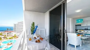 Ona Palm Beach