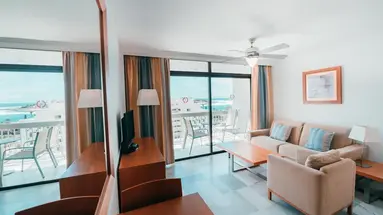 Ona Palm Beach