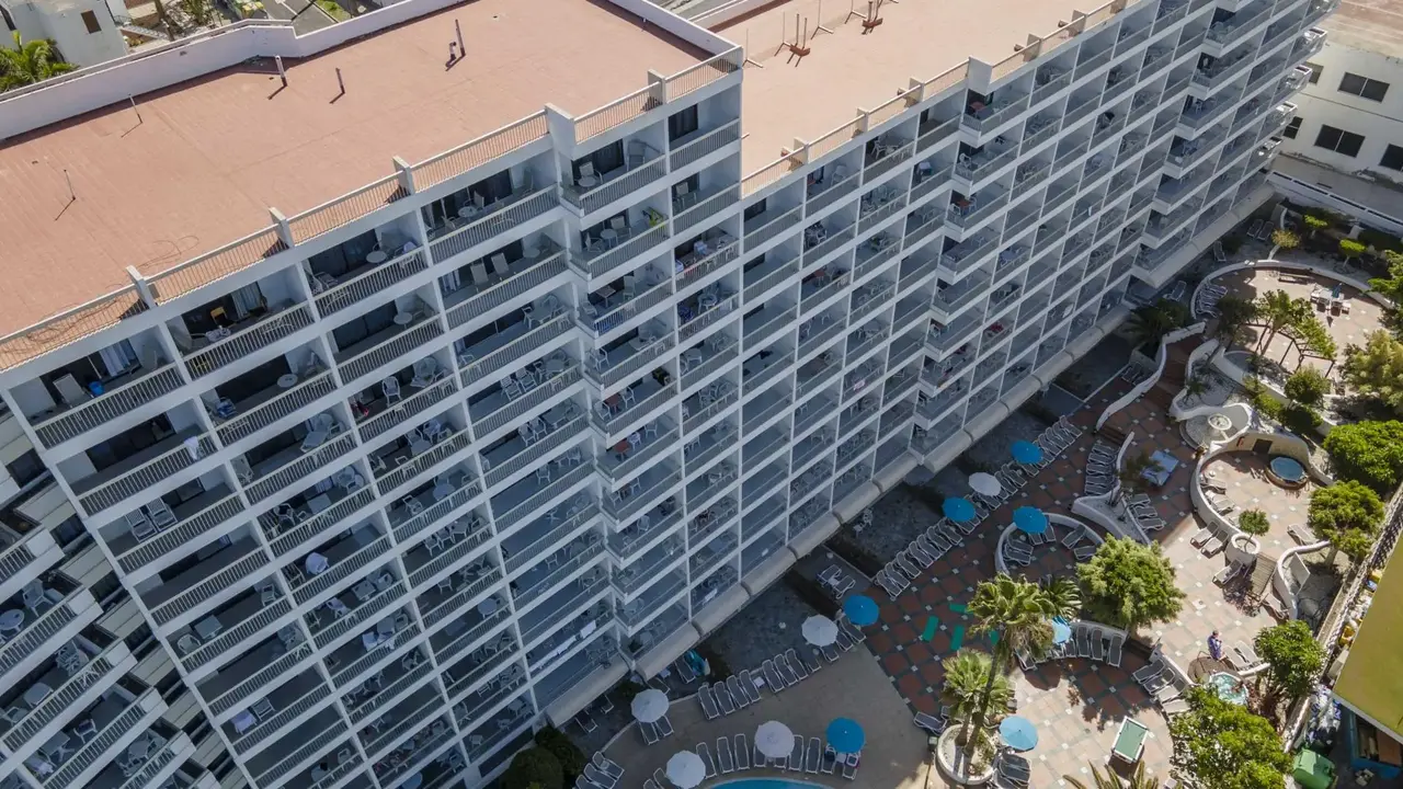 Ona Palm Beach