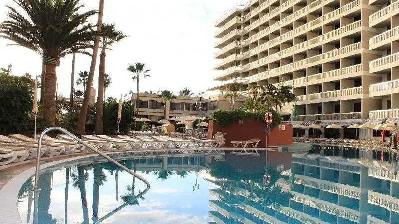 Ona Palm Beach