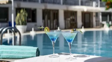 Ona Palm Beach