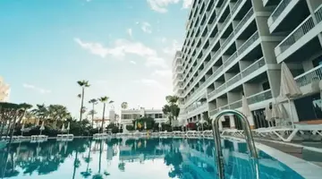 Ona Palm Beach