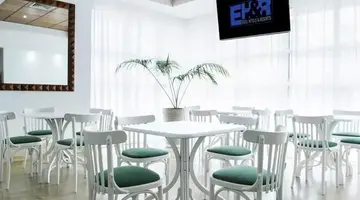 Ona Palm Beach